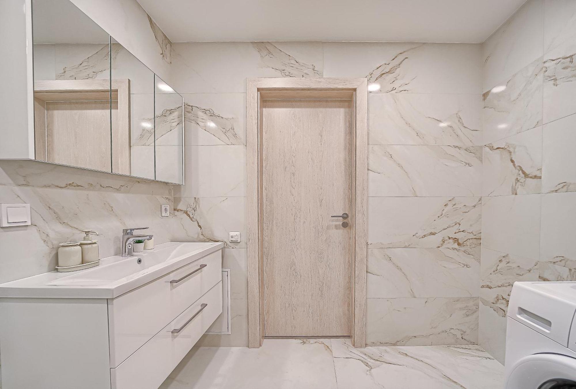 Business-Class Apartments 2 X Free Parking X Self Check In 24X7 Вильнюс Экстерьер фото