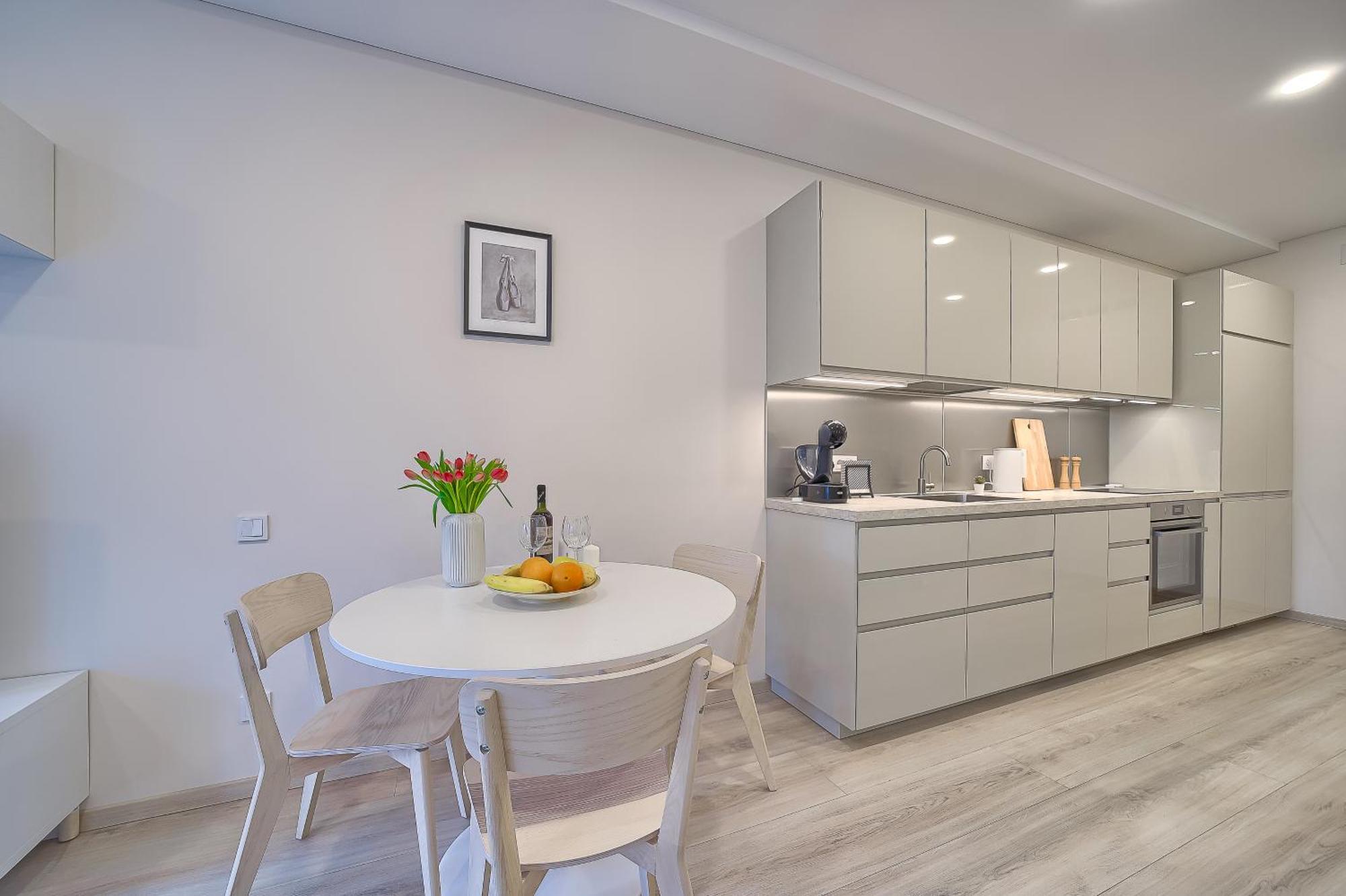 Business-Class Apartments 2 X Free Parking X Self Check In 24X7 Вильнюс Экстерьер фото